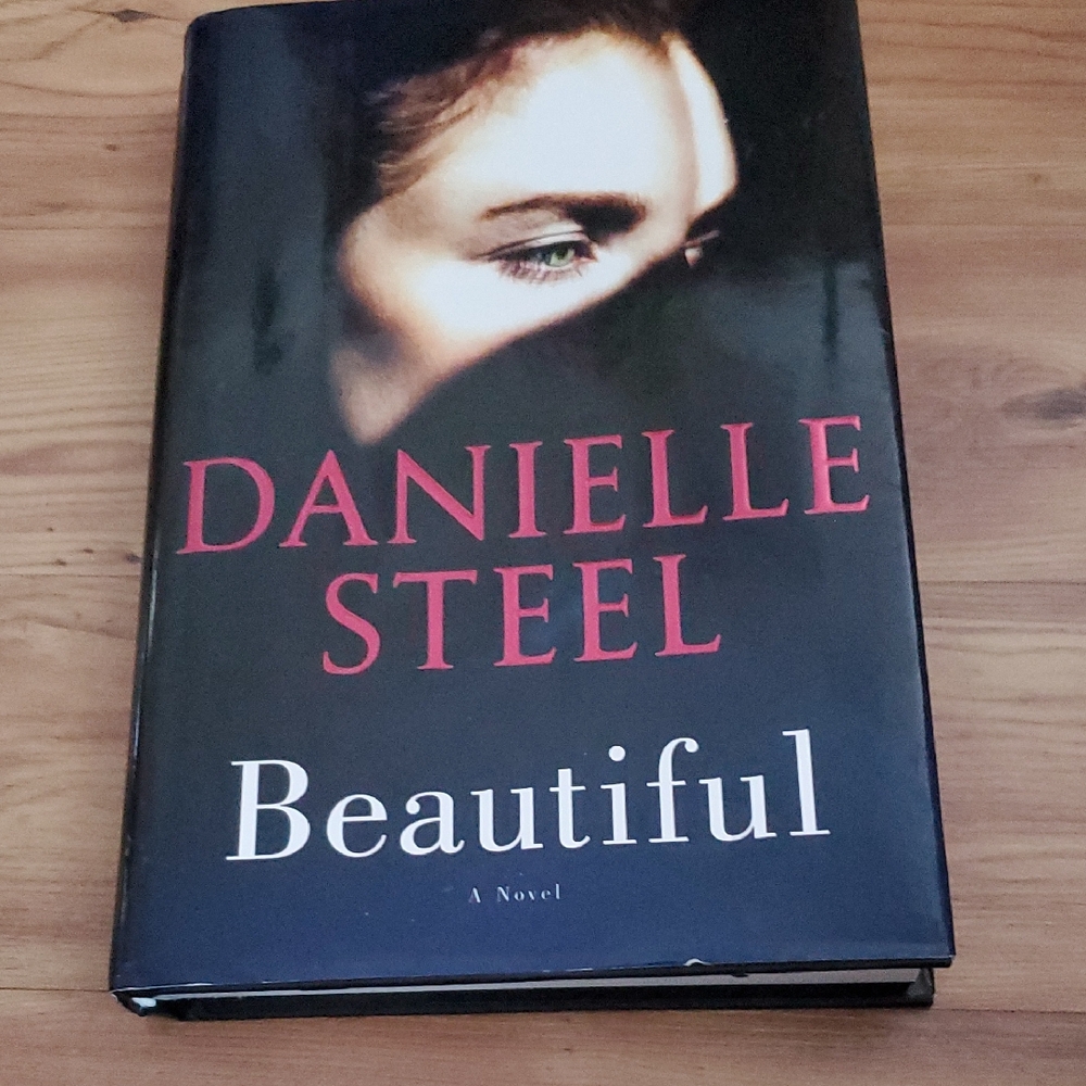 🎈Beautiful By Danielle Steel🎈